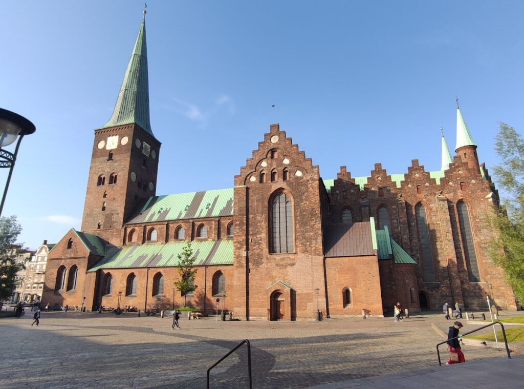 Aarhus Cathedral: Principal Church of the Diocese of Aarhus 1 Aarhus Cathedral