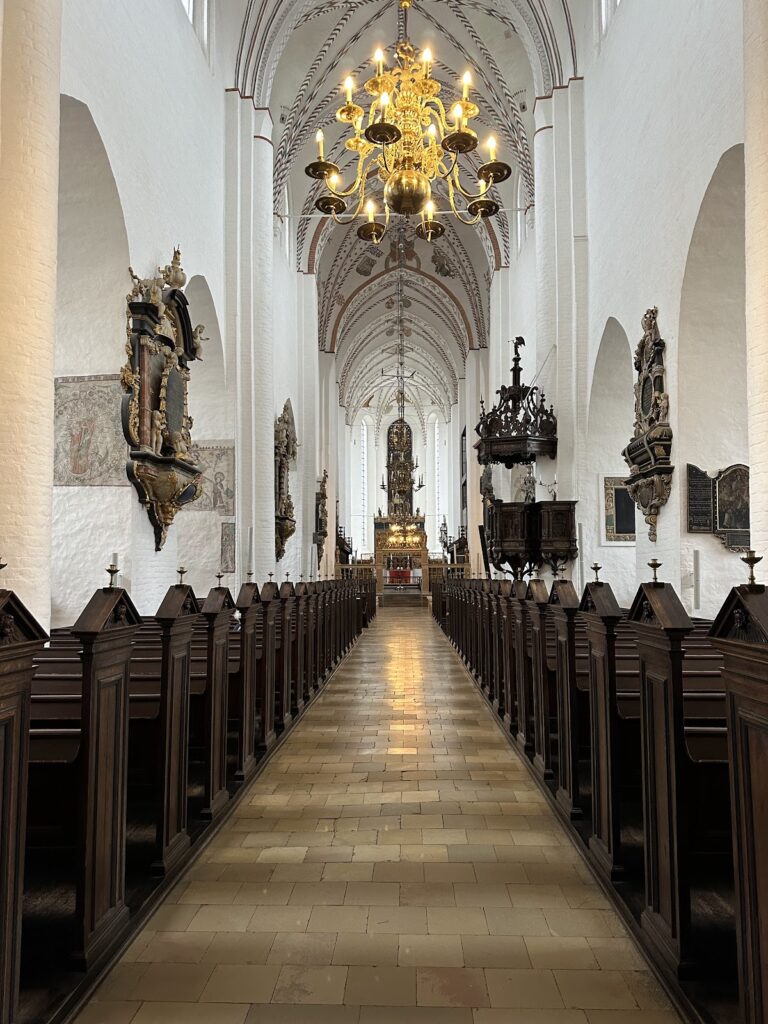 Aarhus Cathedral: Principal Church of the Diocese of Aarhus 2 Aarhus Cathedral