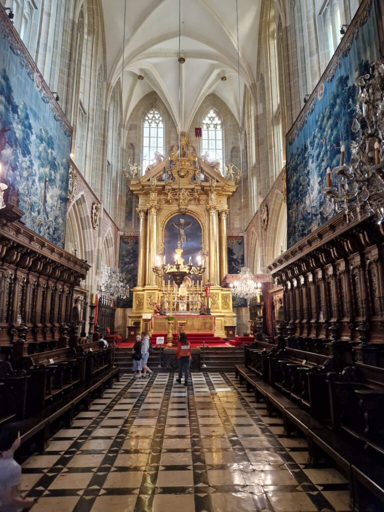 Wawel Cathedral: Poland’s Royal Coronation Church and National Pantheon 3 Wawel Cathedral