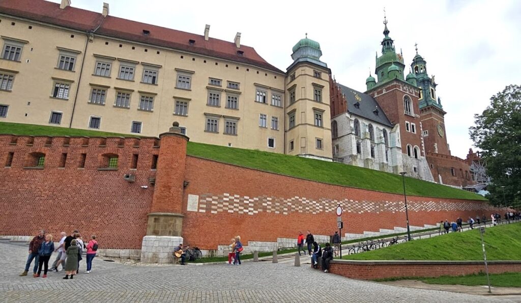 Wawel Cathedral: Poland’s Royal Coronation Church and National Pantheon 5 Wawel Cathedral