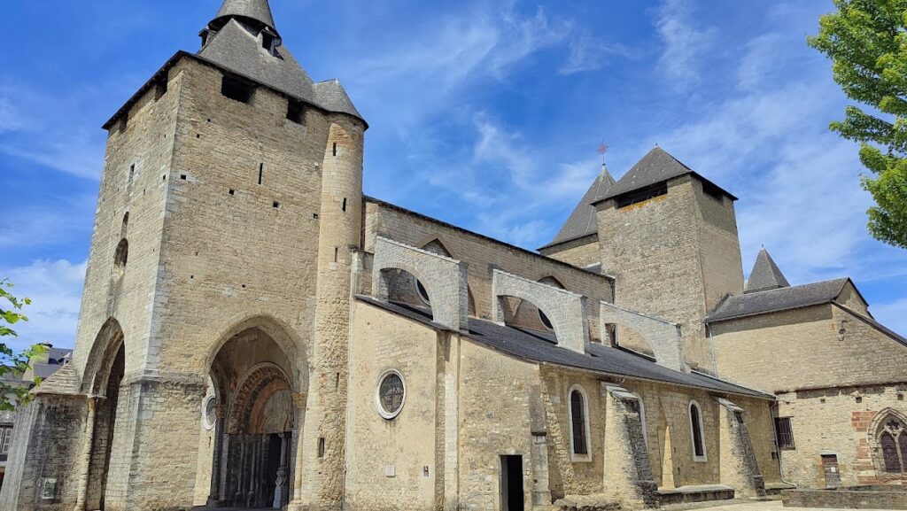 Oloron Cathedral: A Romanesque and Gothic Co-Cathedral in France 3 Oloron Cathedral
