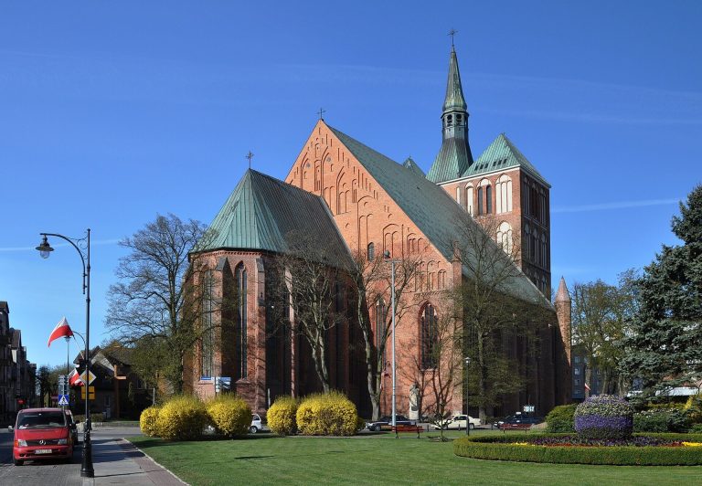 Co-Cathedral Basilica of the Assumption, Kołobrzeg: A Gothic Church and Diocesan Seat