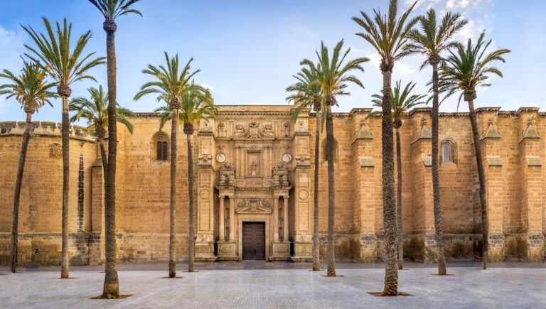 Iglesia Catedral de Nuestra Señora de la Encarnación: Fortress Cathedral of Almería