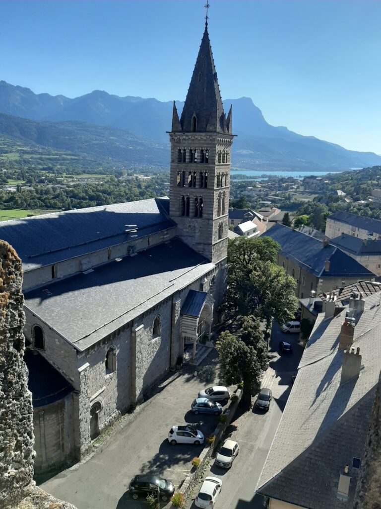 Embrun Cathedral: A Romanesque-Gothic Cathedral in France 3 Embrun Cathedral