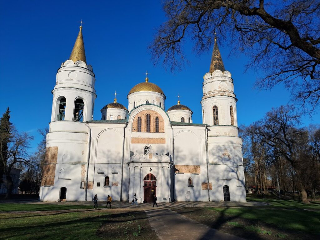 Transfiguration Cathedral, Chernihiv: Chief Church of the Chernihiv Principality 2 Transfiguration Cathedral, Chernihiv