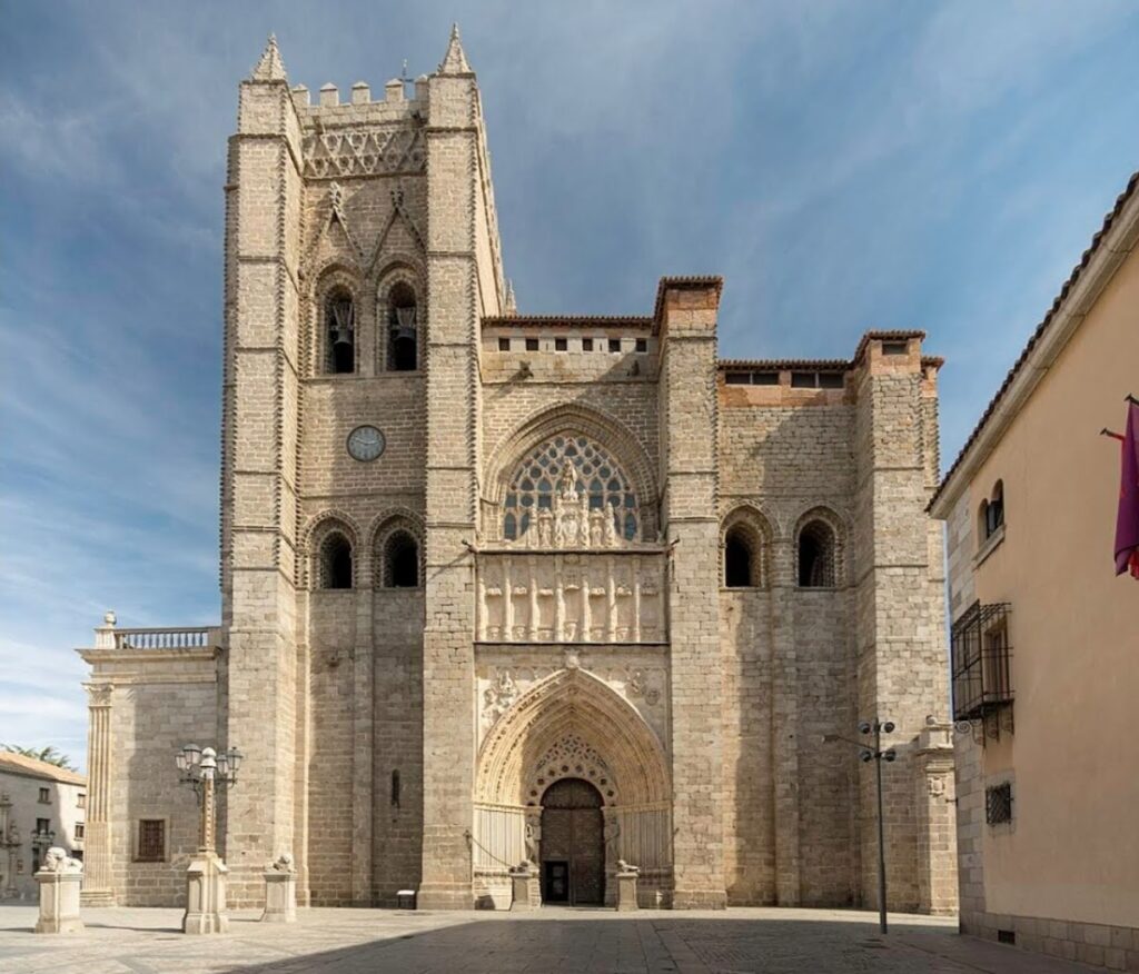 Ávila Cathedral: A Fortress Cathedral in Spain 1 Ávila Cathedral
