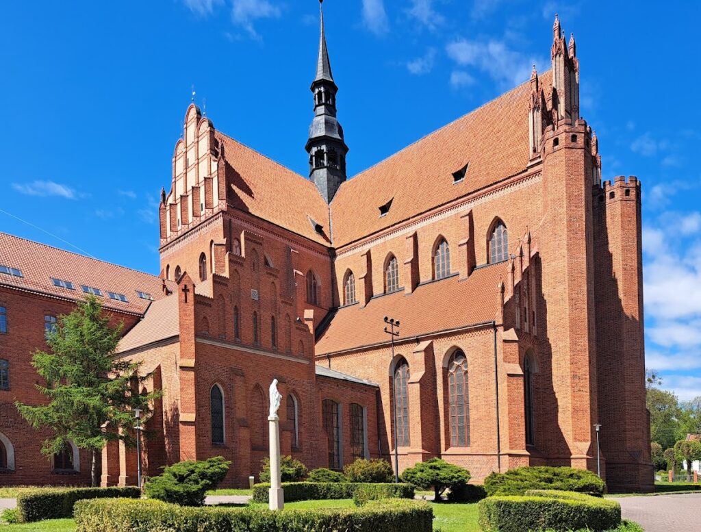 Cathedral Basilica of the Assumption, Pelplin: A Cistercian Monastery Church and Diocesan Cathedral 1 Cathedral Basilica of the Assumption, Pelplin