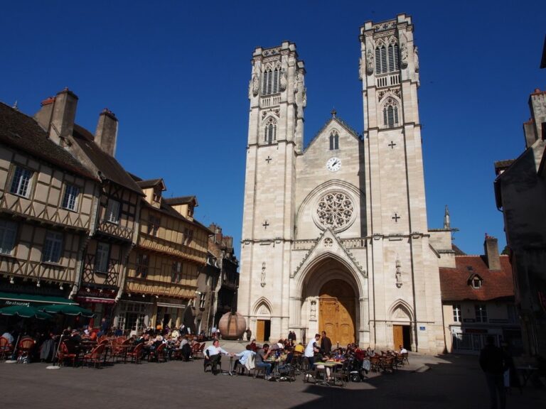 Chalon Cathedral: A Romanesque and Gothic Church in France