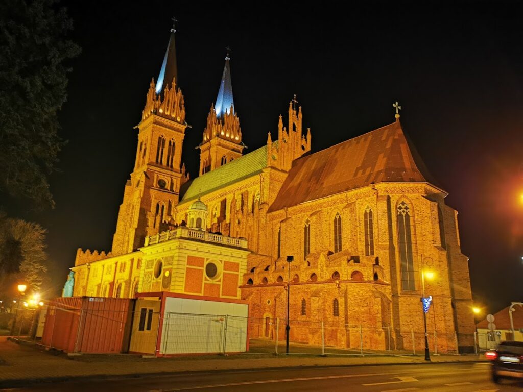 Basilica Cathedral of St. Mary of the Assumption: A Gothic Cathedral in Włocławek, Poland 5 Basilica Cathedral of St. Mary of the Assumption