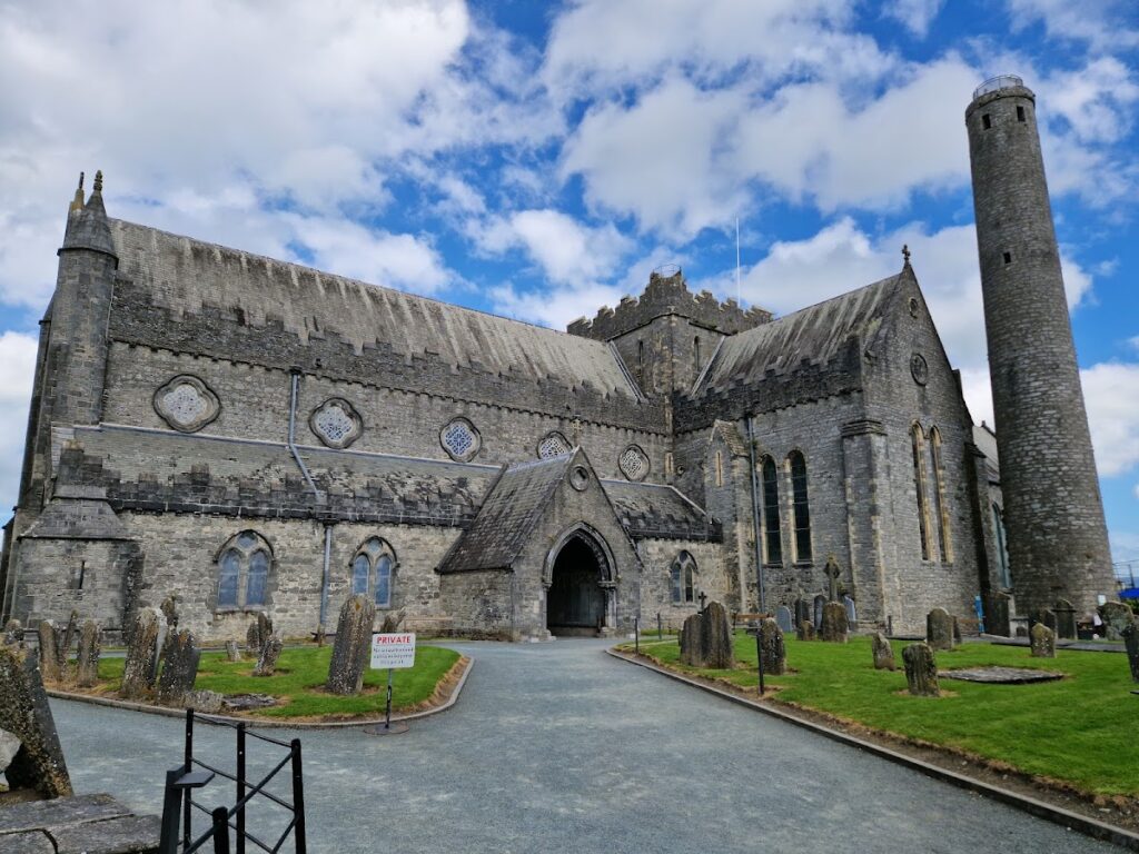 Saint Canice's Cathedral: A Medieval Church of Ireland Cathedral in Kilkenny 1 Saint Canice's Cathedral