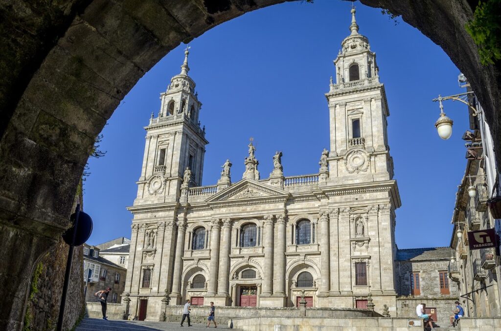 Lugo Cathedral: A Romanesque Cathedral in Galicia, Spain 2 Lugo Cathedral