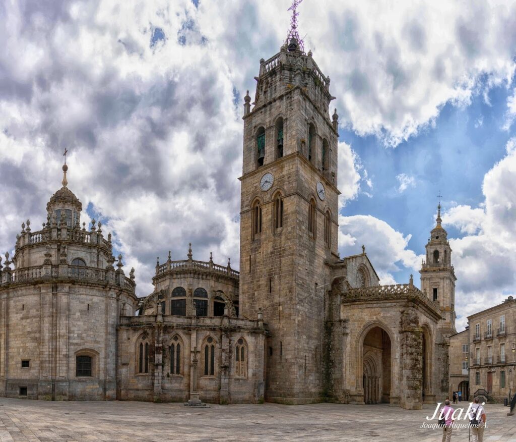 Lugo Cathedral: A Romanesque Cathedral in Galicia, Spain 3 Lugo Cathedral
