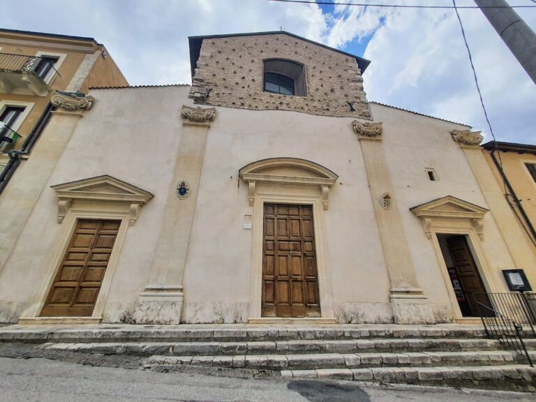 Basilica di San Giuseppe Artigiano: A Historic Church in L’Aquila