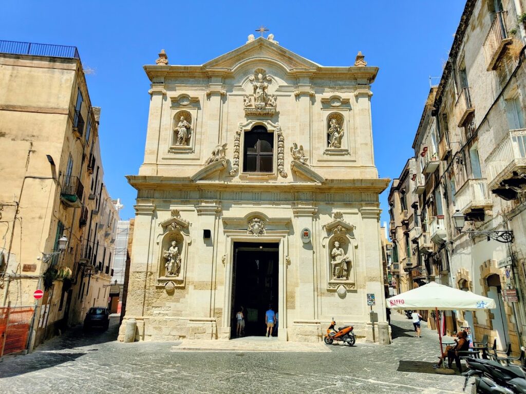 Taranto Cathedral: A Byzantine Foundation and Basilica in Italy 1 Taranto Cathedral