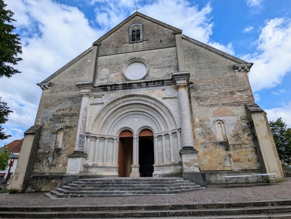 Lescar Cathedral: A Romanesque Co-Cathedral in France 2 Lescar Cathedral