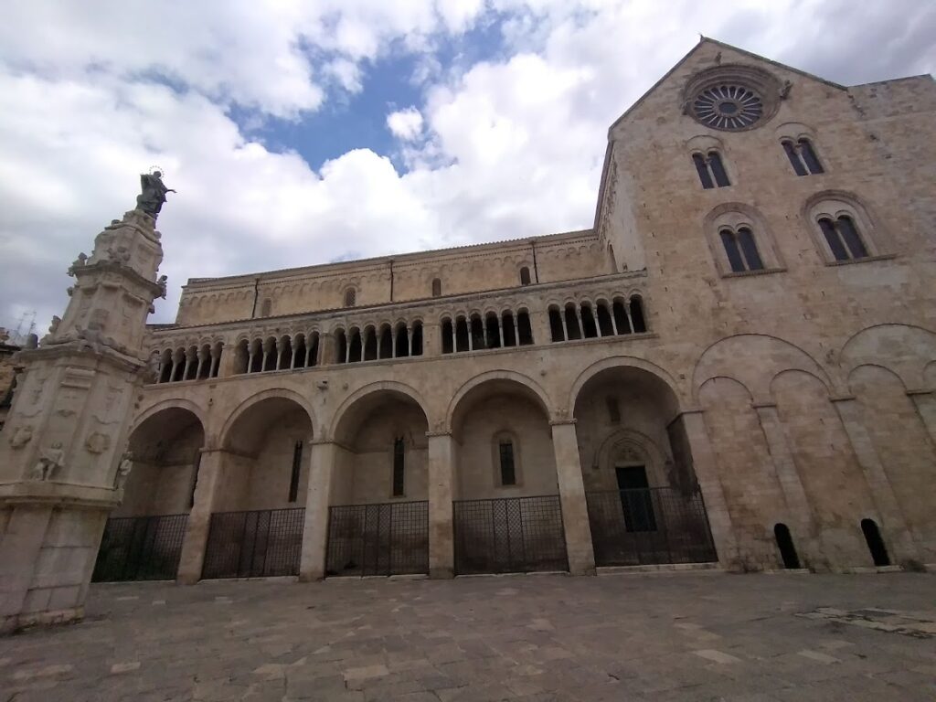 Cathedral of Bitonto: A Co-Cathedral of Apulian Romanesque Architecture 2 Cathedral of Bitonto