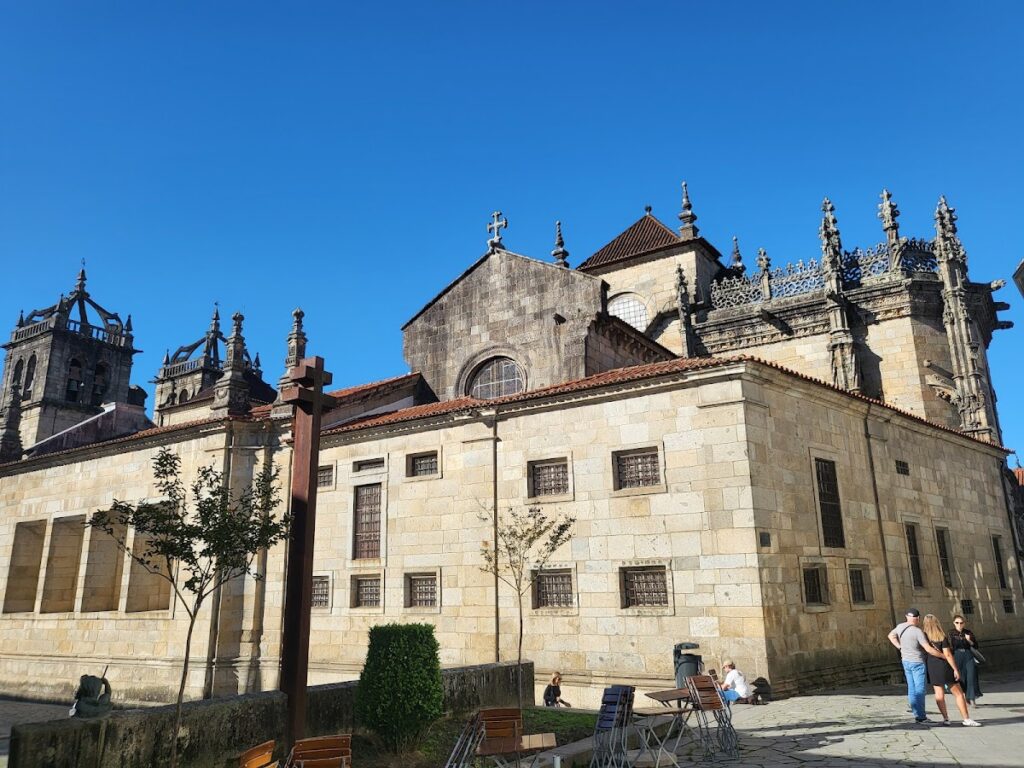 Braga Cathedral: The Romanesque Cathedral and Archiepiscopal Seat of Portugal 2 Braga Cathedral