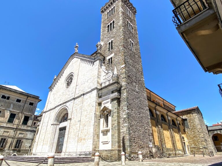 Sarzana Cathedral: Episcopal Cathedral and Co-Cathedral in Italy
