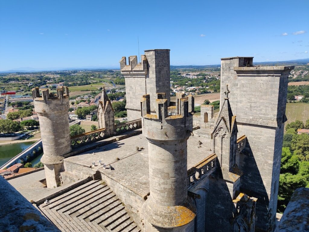 Béziers Cathedral: A Gothic Former Cathedral in France 2 Béziers Cathedral