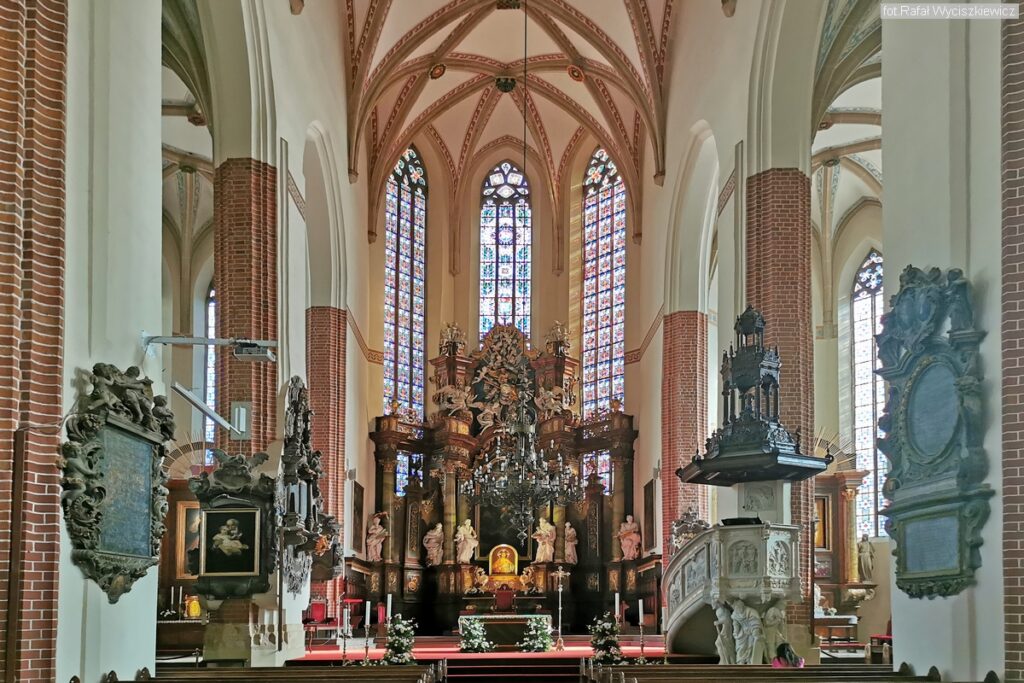 Legnica Cathedral: A Gothic and Neo-Gothic Cathedral in Poland 2 Legnica Cathedral