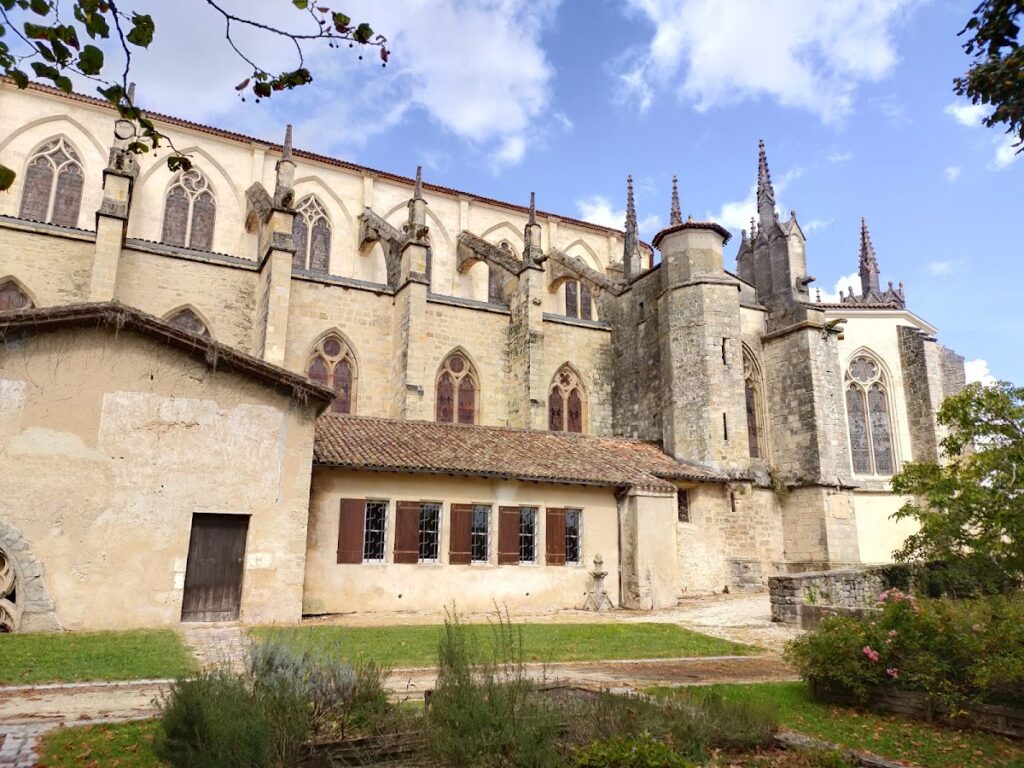 Bazas Cathedral: A Gothic Cathedral and Former Episcopal Seat in France 5 Bazas Cathedral