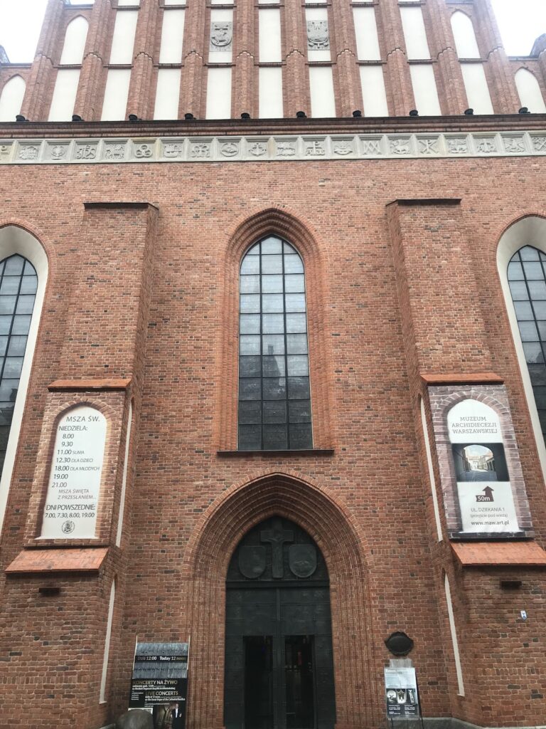 St. John's Archcathedral: Warsaw's Archdiocesan Cathedral and National Pantheon 2 St. John's Archcathedral