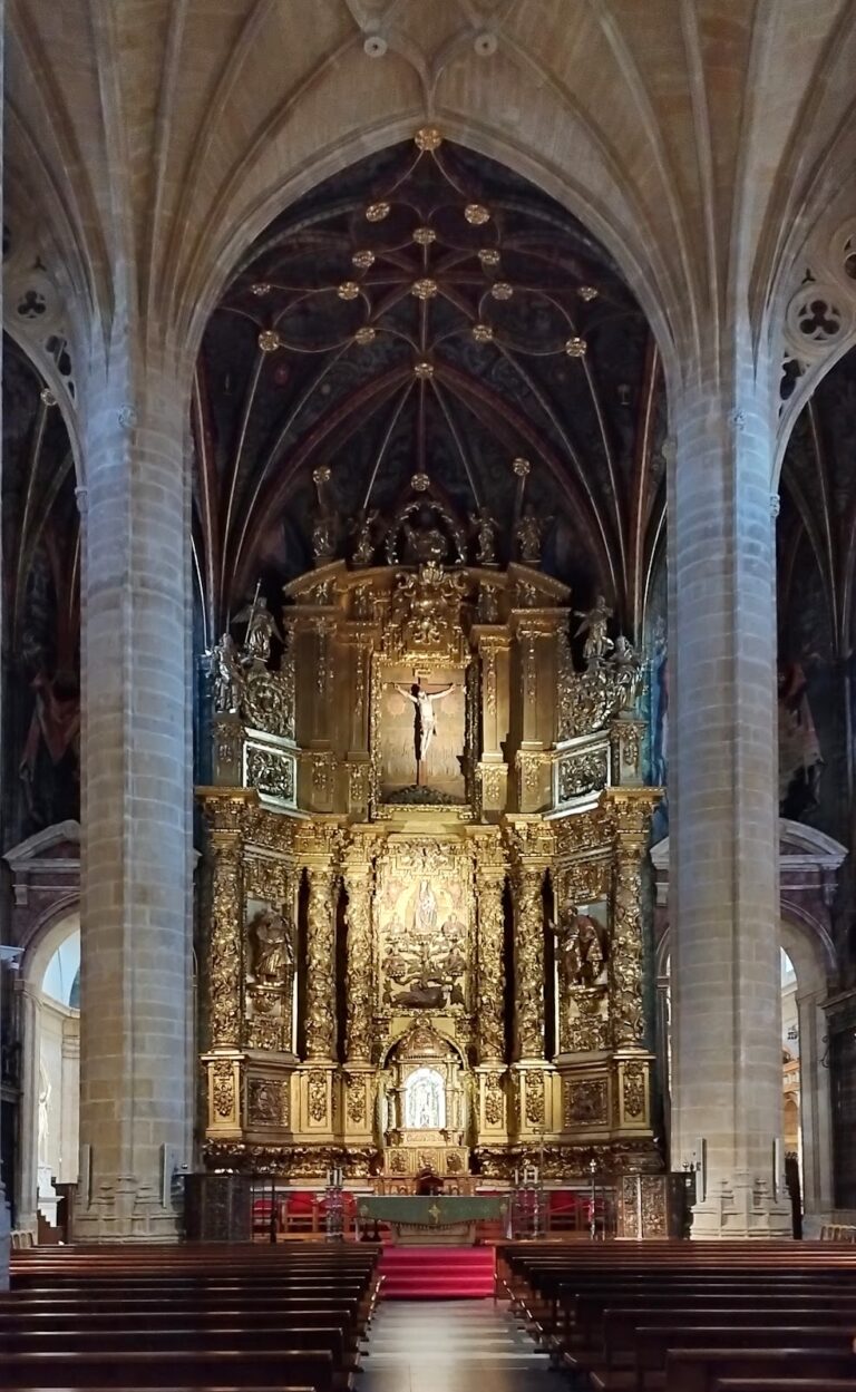 Co-cathedral of Santa María de la Redonda: A Historic Church in Logroño