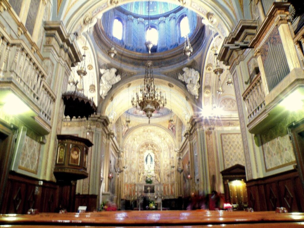 Solsona Cathedral: A Romanesque, Gothic, and Baroque Cathedral in Spain 2 Solsona Cathedral
