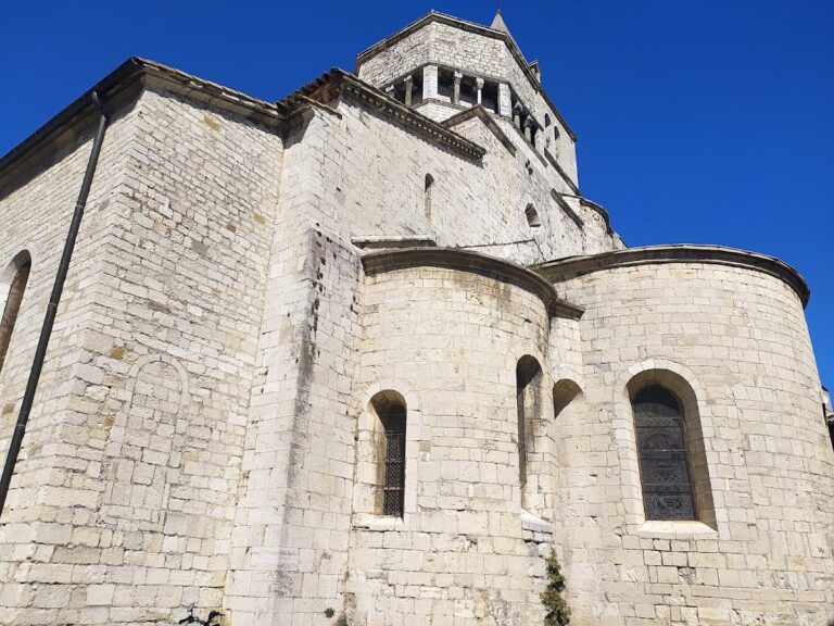Sisteron Cathedral: A Romanesque Co-Cathedral in France