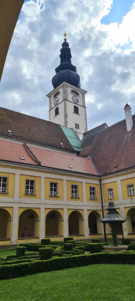 St. Pölten Cathedral: A Baroque Cathedral in Austria 3 St. Pölten dome