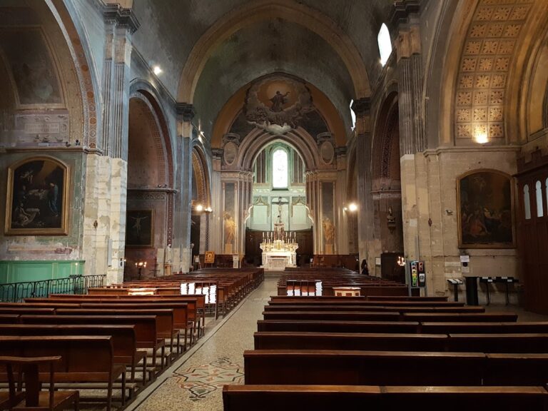 Orange Cathedral: A Romanesque Cathedral in France