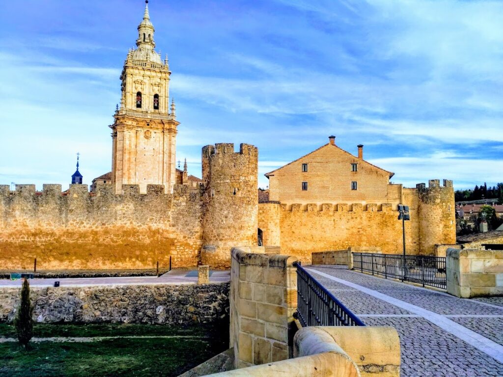 Burgo de Osma Cathedral: A Gothic Cathedral and Diocesan Seat in Spain 1 Burgo de Osma Cathedral