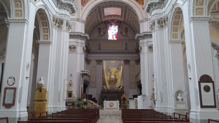 Cathedral of San Giuliano: Caltagirone’s Cathedral and Minor Basilica