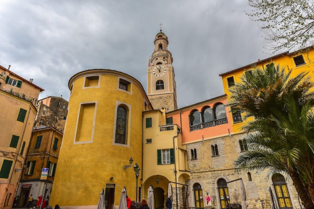Cathedral of San Siro: Sanremo’s Romanesque-Gothic Co-Cathedral 5 Cathedral of San Siro