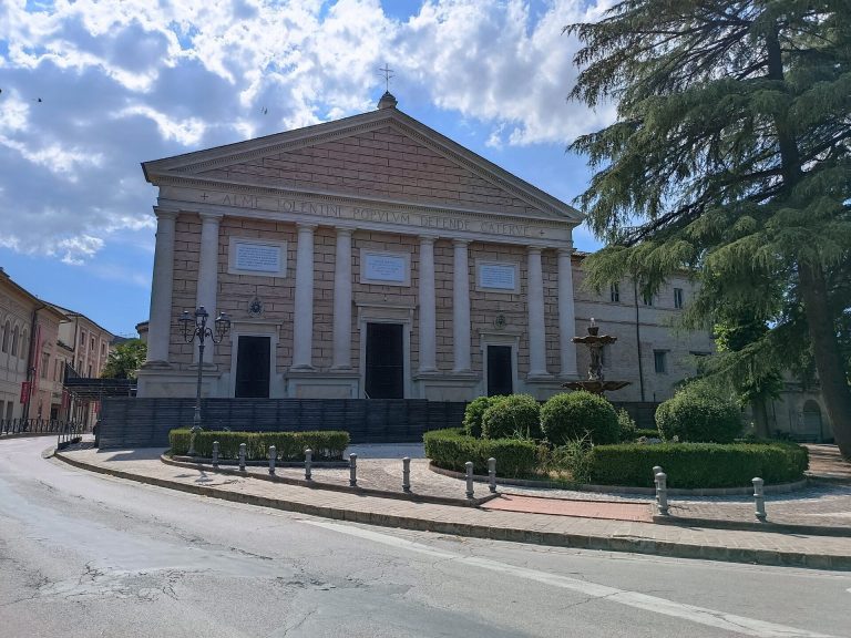 San Catervo: Cathedral and Minor Basilica of Tolentino