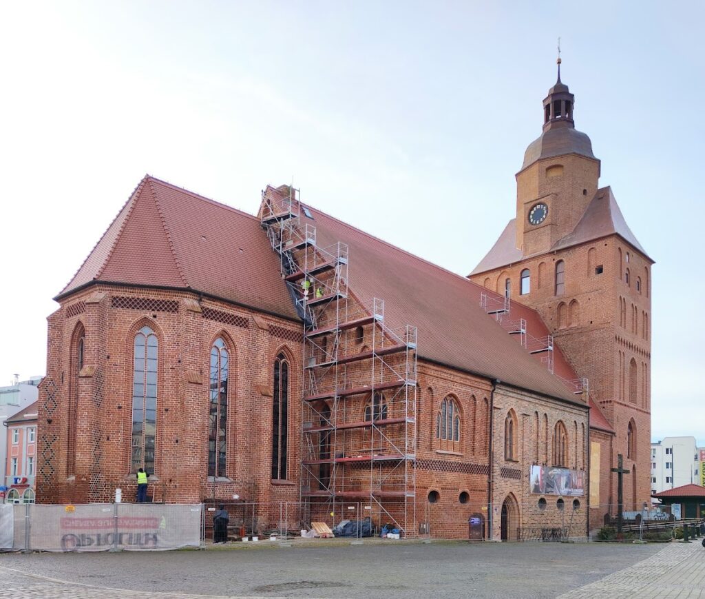 St. Mary's Cathedral: Gorzów Wielkopolski's Cathedral Church 1 St. Mary's Cathedral