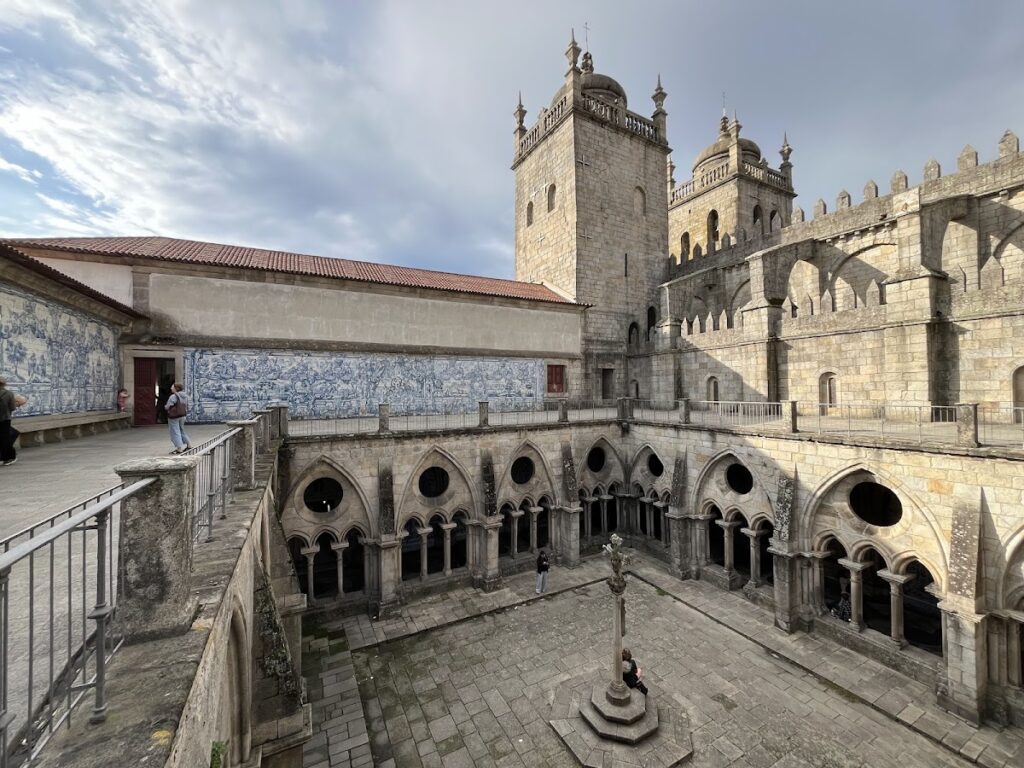 Porto Cathedral: A Romanesque Cathedral in Portugal 3 Porto Cathedral