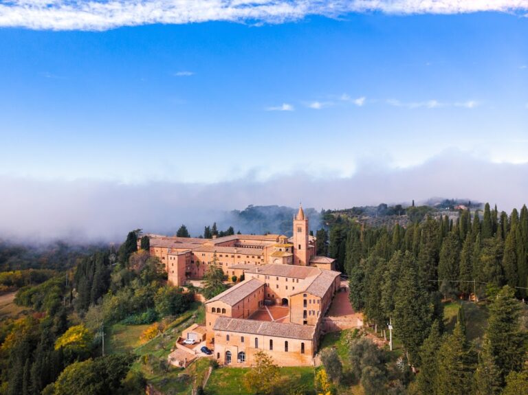 Santa Maria di Monte Oliveto Maggiore: Abbey Church and Territorial Cathedral in Italy
