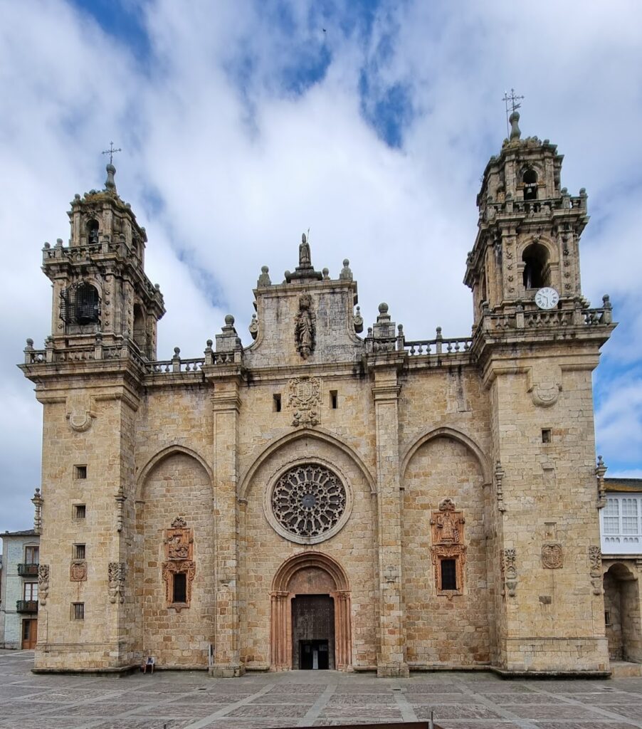 Catedral de Mondoñedo: A Medieval Cathedral and Basilica in Spain 2 Catedral de Mondoñedo