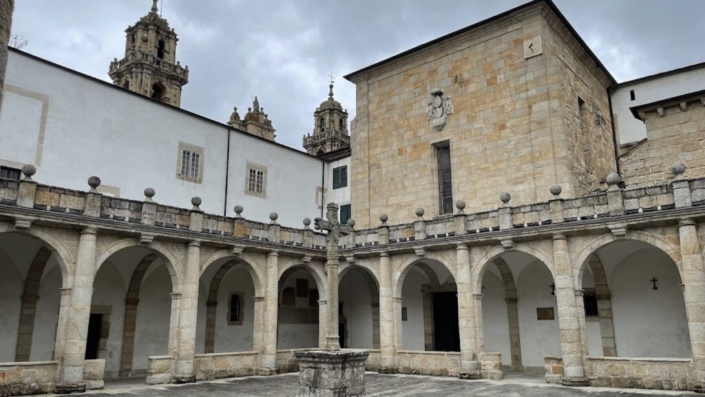 Catedral de Mondoñedo: A Medieval Cathedral and Basilica in Spain 4 Catedral de Mondoñedo