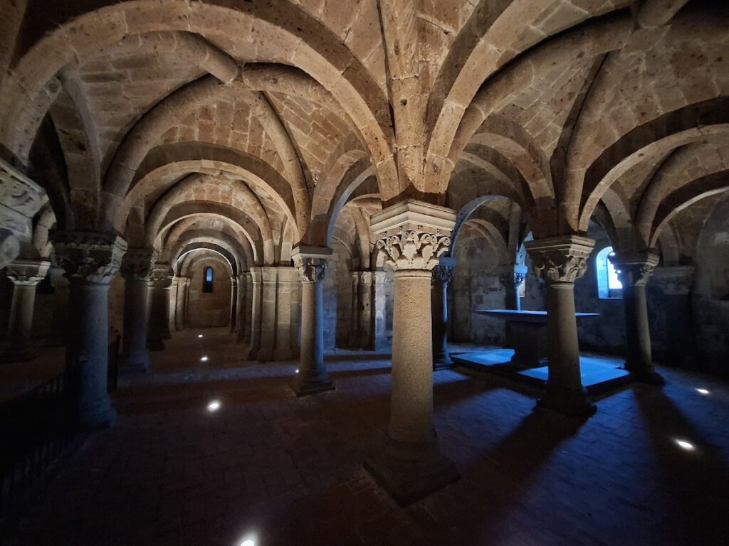 Acquapendente Cathedral: A Roman Catholic Cathedral and Co-Cathedral in Italy 1 Acquapendente Cathedral