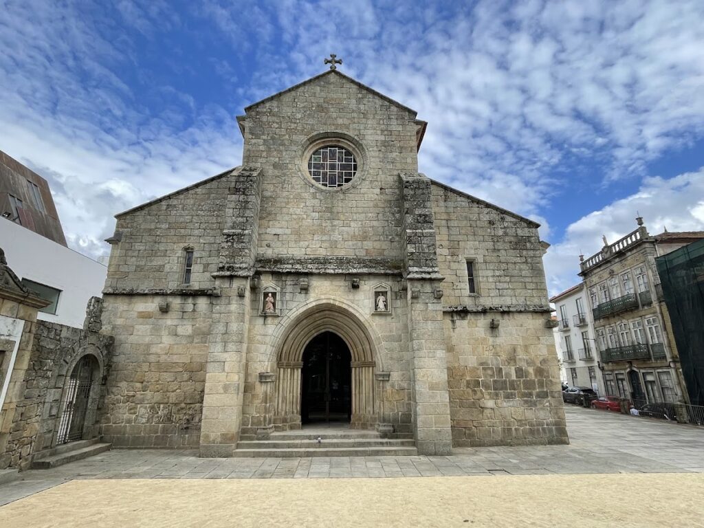 Cathedral of Vila Real: A Dominican Gothic Church in Portugal 1 Cathedral of Vila Real