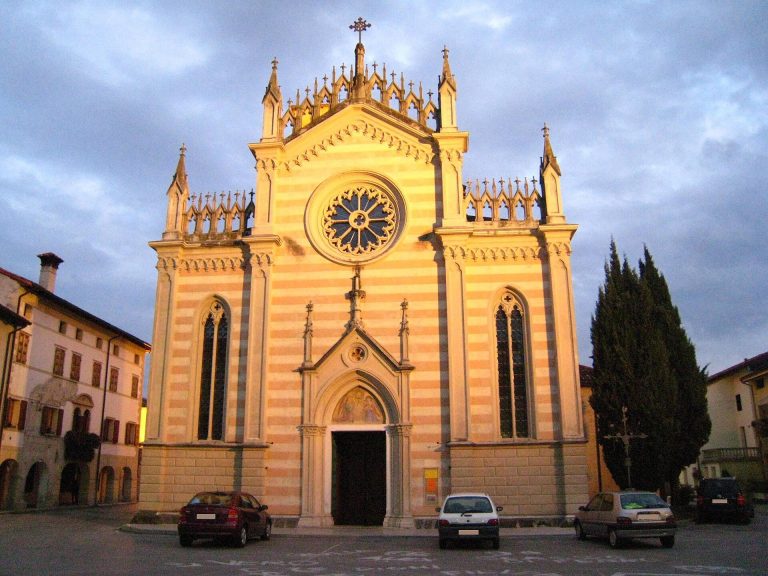 Chiesa del Santissimo Corpo di Cristo: Parish Church of Valvasone in Italy