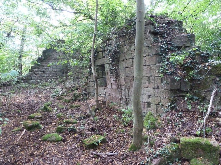 Château de Herrenstein: A Medieval Spur Castle in France