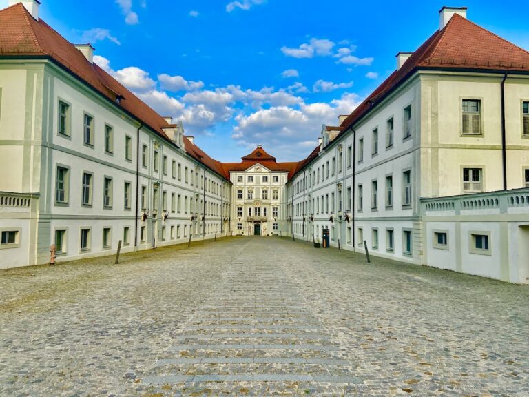 Hirschberg Castle (ensemble): Medieval Fortress and Rococo Palace in Germany