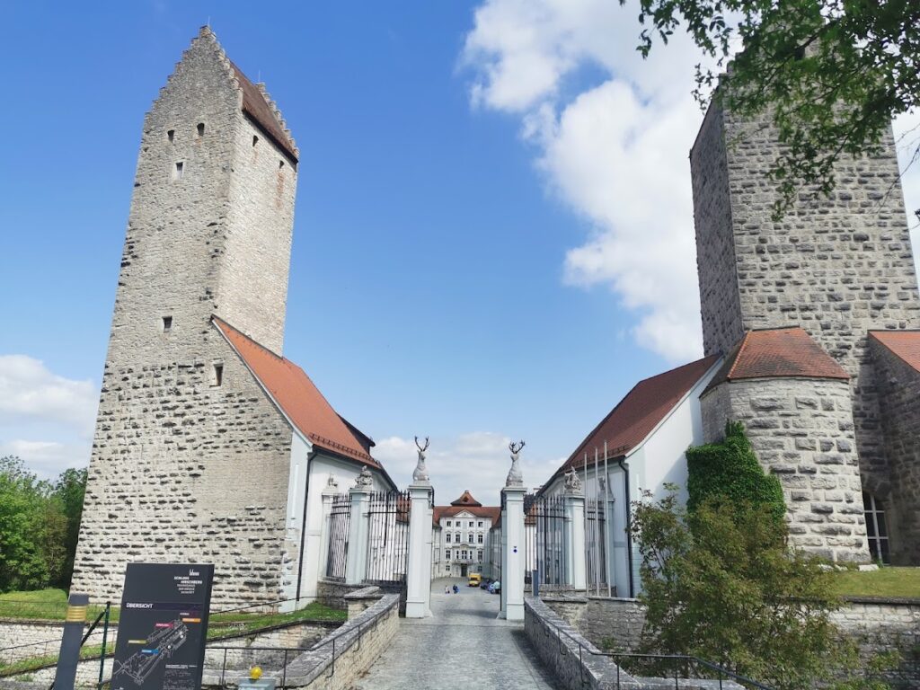 Hirschberg Castle (ensemble): Medieval Fortress and Rococo Palace in Germany 2 Hirschberg Castle (ensemble)