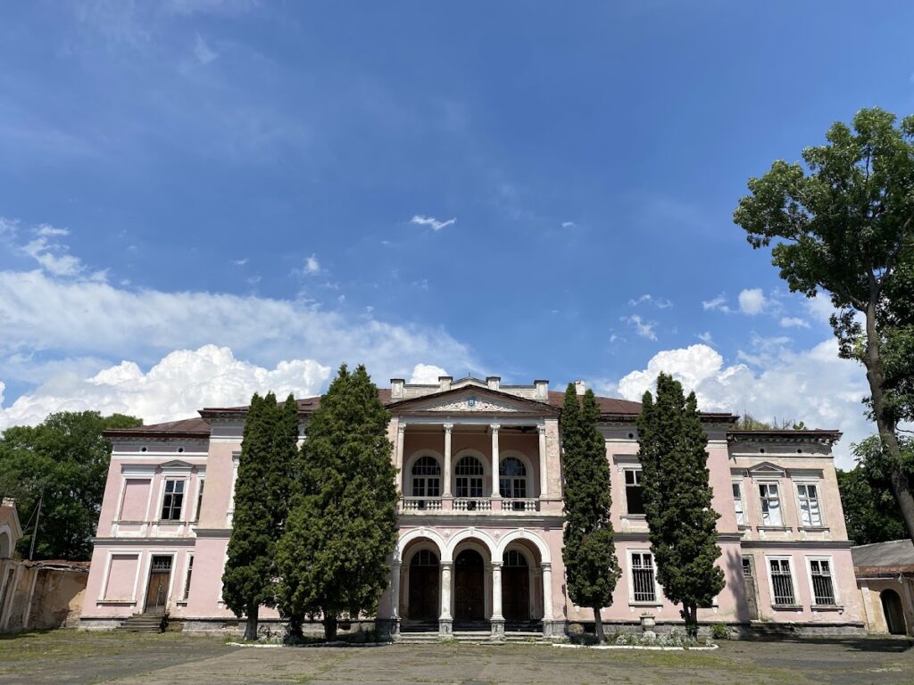 Badeni Palace in Busk: A Classicist Noble Residence 2 Badeni Palace in Busk