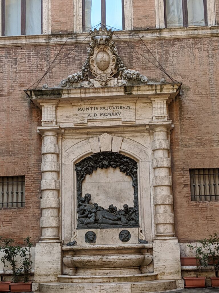 Palazzo Salimbeni: Historic Headquarters of Banca Monte dei Paschi di Siena 4 Palazzo Salimbeni