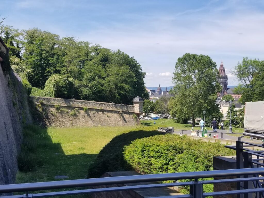 Mainz Citadel: A Bastioned Fortress on the Jakobsberg 4 Mainz Citadel
