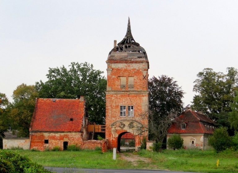Palace Complex in Biecz: A Historic Estate in Poland